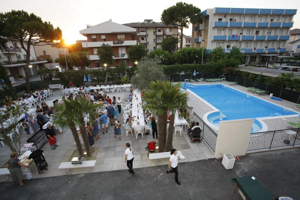 Hotel Vannini Rimini Extérieur photo